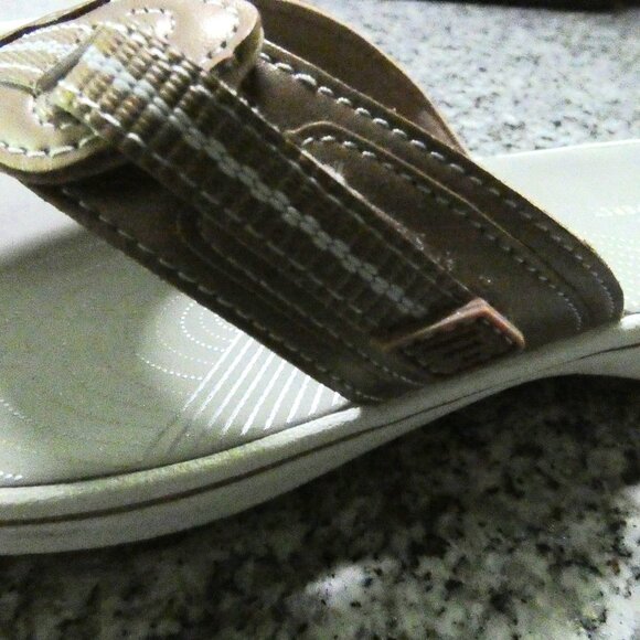 Size 10 Cloud Steppers in Rose Gold - Picture 4 of 4